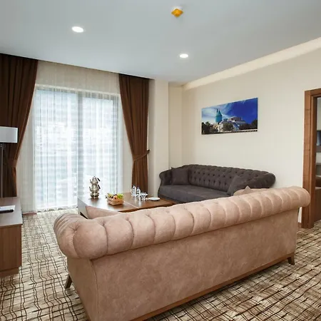 Grand Mela Hotel 3*