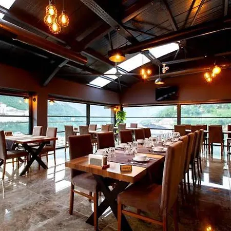 Hotel Grand Mela